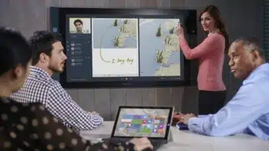 Microsoft Surface Hub presenta telepresencia 4K de bajo costo
